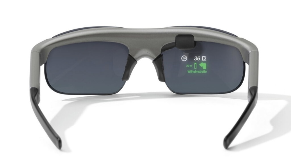 宝马推出摩托车智能眼镜，可显示导航、速度等信息